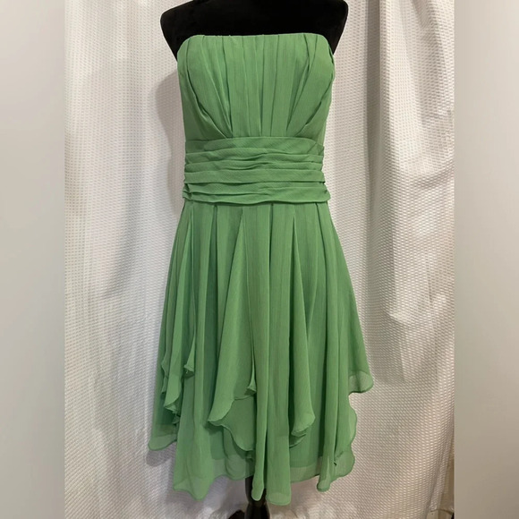 David’s Bridal Green Ruffled Strapless Dress Size 10 - Picture 8 of 8